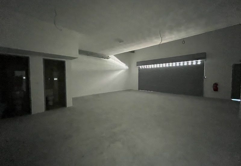 M Vertica,Near Sunway Velocity,Near by Mrt & Lrt, G&1st Floor few units!Don't miss up!  