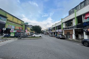 D Square @ Bandar Damai Perdana