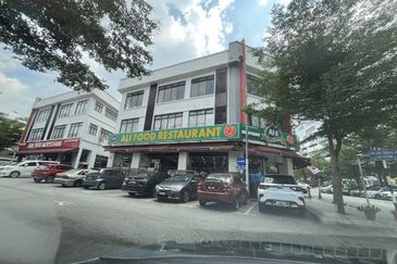 D Square @ Bandar Damai Perdana
