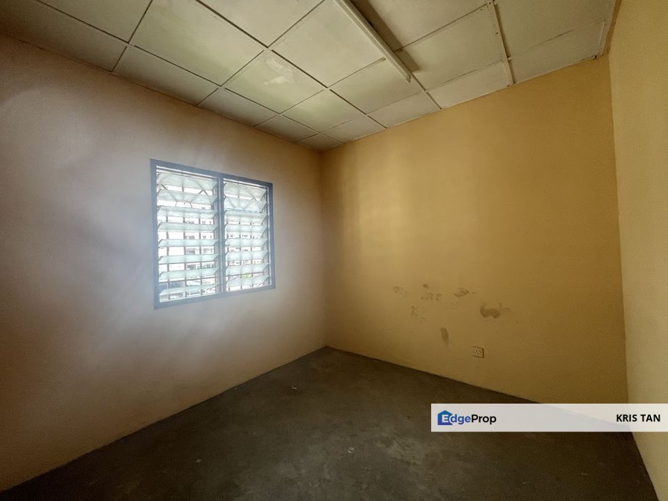 Segar Apartment,near by Taman Yulek and Leisure Mall, Freehold, Kuala Lumpur, Cheras