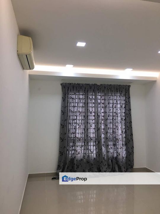 Green Terrain,beside shop lot,Freehold, side by side carpark,Renovated, Selangor, Batu 9th Cheras