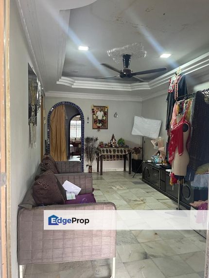 Taman Sri Timah,Single storey, End lot [20x70]Sale below market price, Selangor, Seri Kembangan