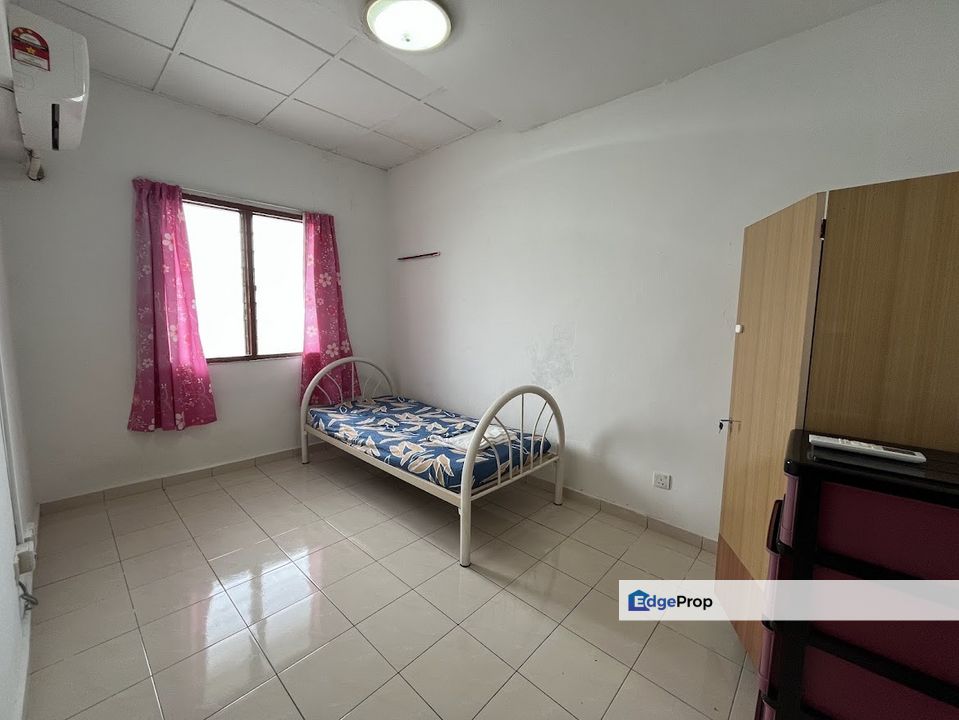 Segar Apartment,near by Taman Yulek and Leisure Mall, Freehold, Kuala Lumpur, Cheras