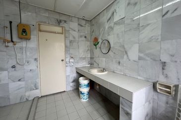 SL 4, Bandar Sungai Long