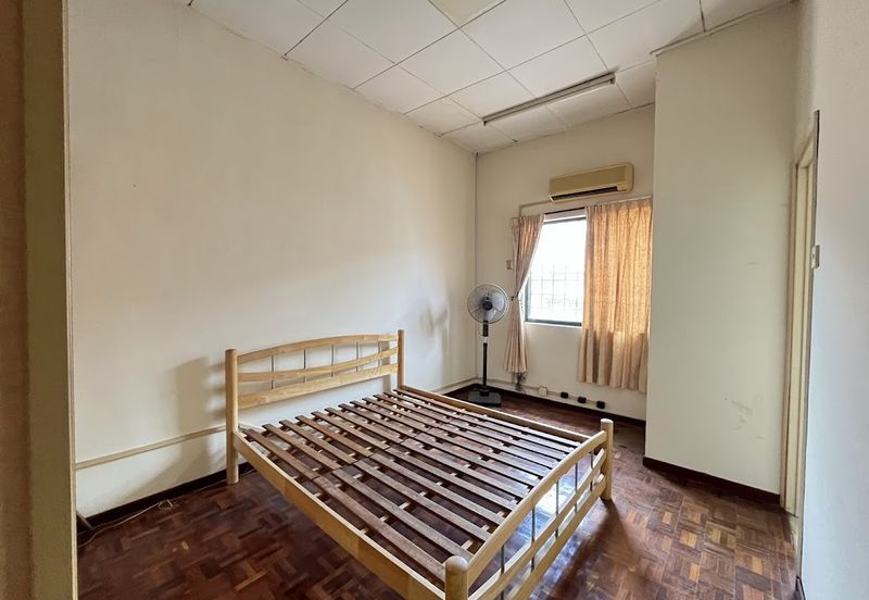 SL 4, Bandar Sungai Long