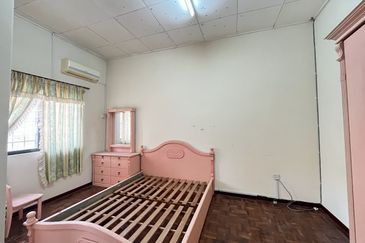 SL 4, Bandar Sungai Long