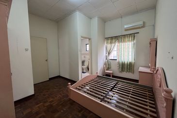 SL 4, Bandar Sungai Long