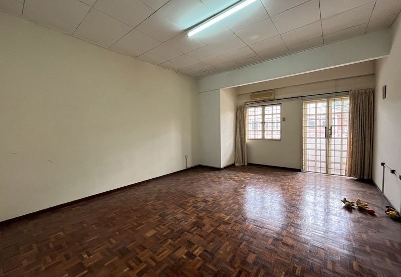 SL 4, Bandar Sungai Long