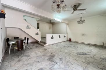 SL 4, Bandar Sungai Long