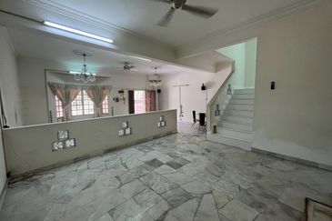 SL 4, Bandar Sungai Long