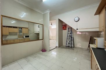 SL 4, Bandar Sungai Long