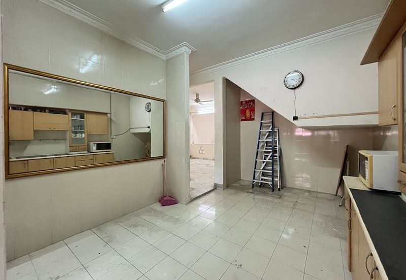 SL 4, Bandar Sungai Long