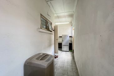 SL 4, Bandar Sungai Long