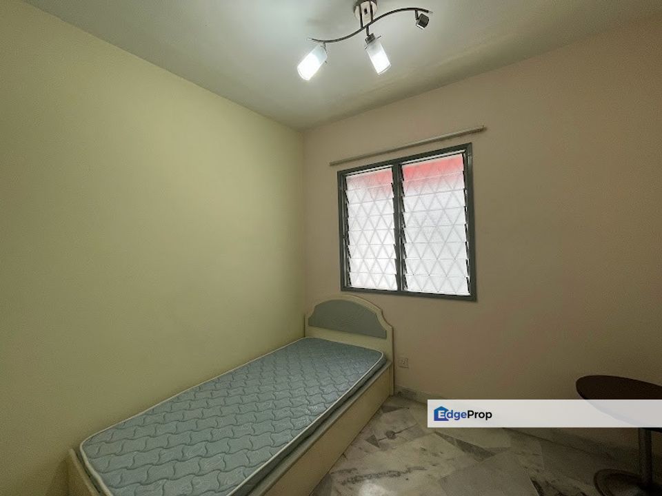 Segar Apartment, P/furnish with security, near Yulek and Leisure Mall, Kuala Lumpur, Cheras