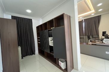 Cheras Vista 4, 3 Sty Semi D,Freehold,CORNER, Fully reno up to 1 Mil