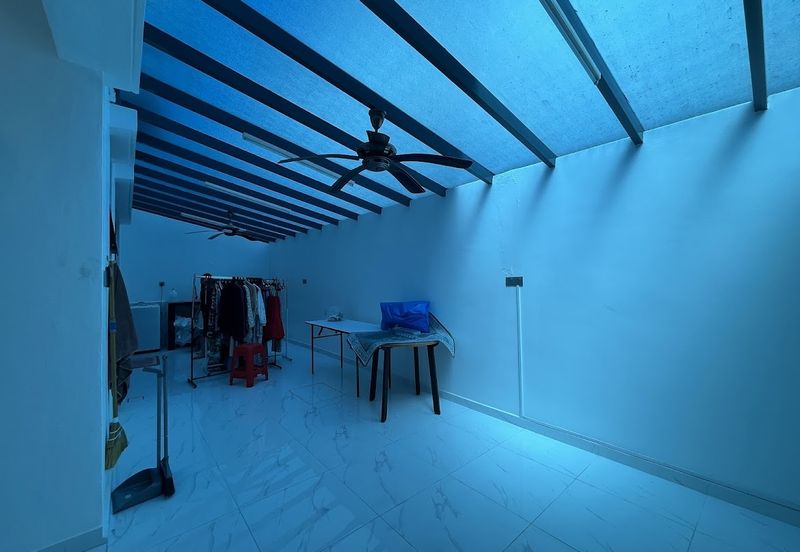 Cheras Vista 4, 3 Sty Semi D,Freehold,CORNER, Fully reno up to 1 Mil