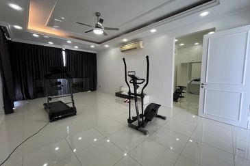 Cheras Vista 4, 3 Sty Semi D,Freehold,CORNER, Fully reno up to 1 Mil