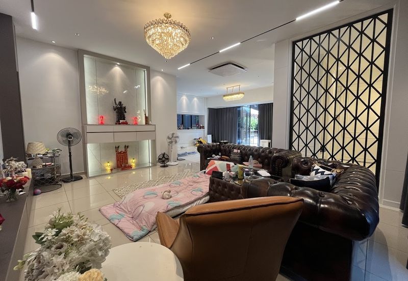 Cheras Vista 4, 3 Sty Semi D,Freehold,CORNER, Fully reno up to 1 Mil