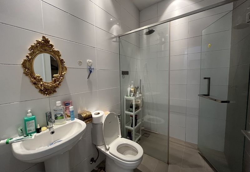 Cheras Vista 4, 3 Sty Semi D,Freehold,CORNER, Fully reno up to 1 Mil