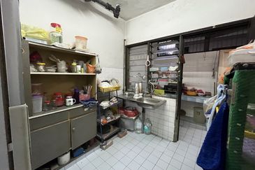 Jalan Bunga Kemboja 3