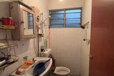 Jalan Bunga Kemboja 3