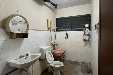 Jalan Bunga Kemboja 3