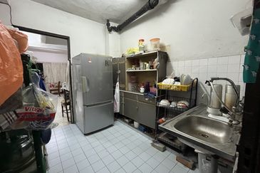 Jalan Bunga Kemboja 3