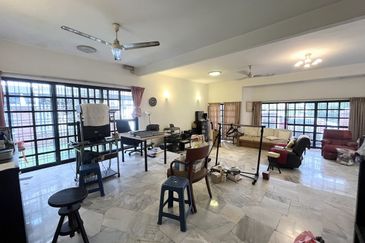 SL 4, Bandar Sungai Long