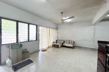 Jalan Bunga Kemboja 3