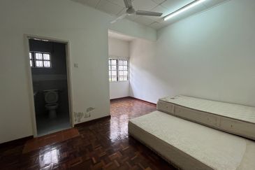 SL 4, Bandar Sungai Long