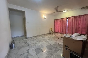 SL 4, Bandar Sungai Long