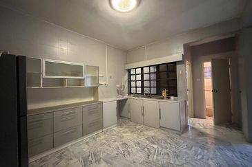 SL 4, Bandar Sungai Long