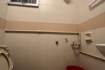 SL 4, Bandar Sungai Long