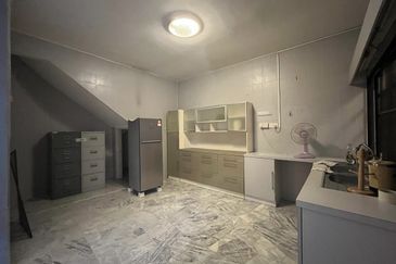 SL 4, Bandar Sungai Long