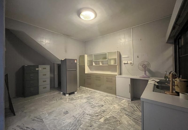 SL 4, Bandar Sungai Long