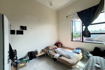 Avenue 2, Lake Valley