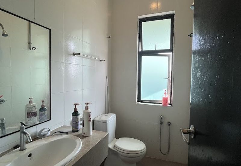 Avenue 2, Lake Valley