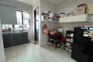 Avenue 2, Lake Valley