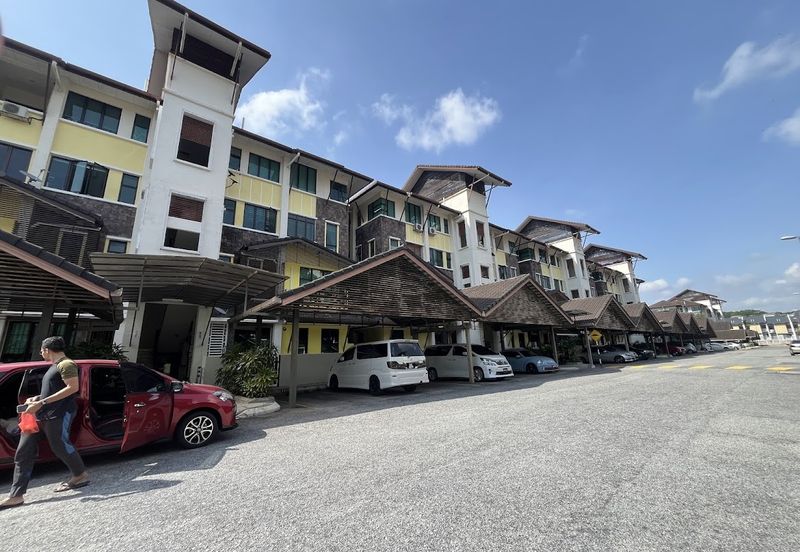 Avenue 2, Lake Valley