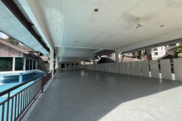 Avenue 2, Lake Valley