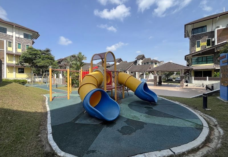 Avenue 2, Lake Valley