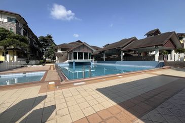 Avenue 2, Lake Valley