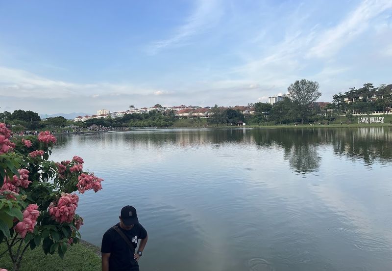 Avenue 2, Lake Valley