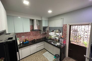 Lake Valley Avenue One,Double Storey Semi D CORNER,Freehold,L/A 6039