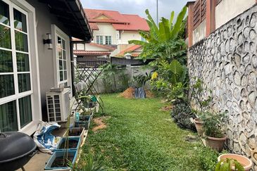 Lake Valley Avenue One,Double Storey Semi D CORNER,Freehold,L/A 6039