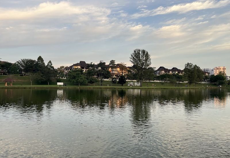 Lake Valley Avenue One,Double Storey Semi D CORNER,Freehold,L/A 6039