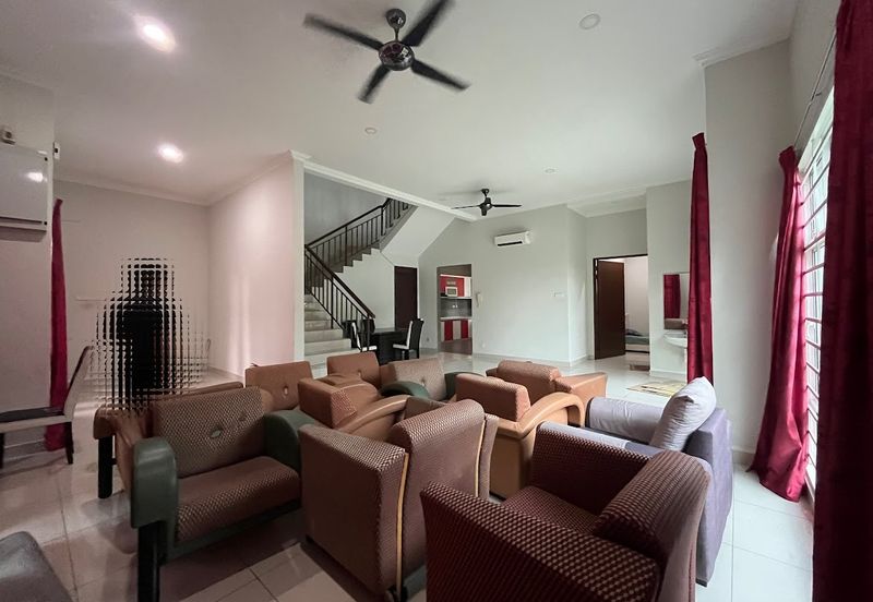 Avenue 4 @ Lake Valley , 3 Sty Semi D [40x80] CORNER,Partly furnish