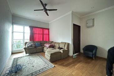 Avenue 4 @ Lake Valley , 3 Sty Semi D [40x80] CORNER,Partly furnish