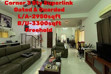 Taman Sungai Sering,Batu 9 Cheras,Selangor.3 Storey CORNER