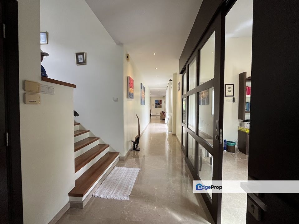 [Corner|Renovated|Big Land 9800 Sqft] Freehold 2 Sty Bungalow, Selangor, Kajang